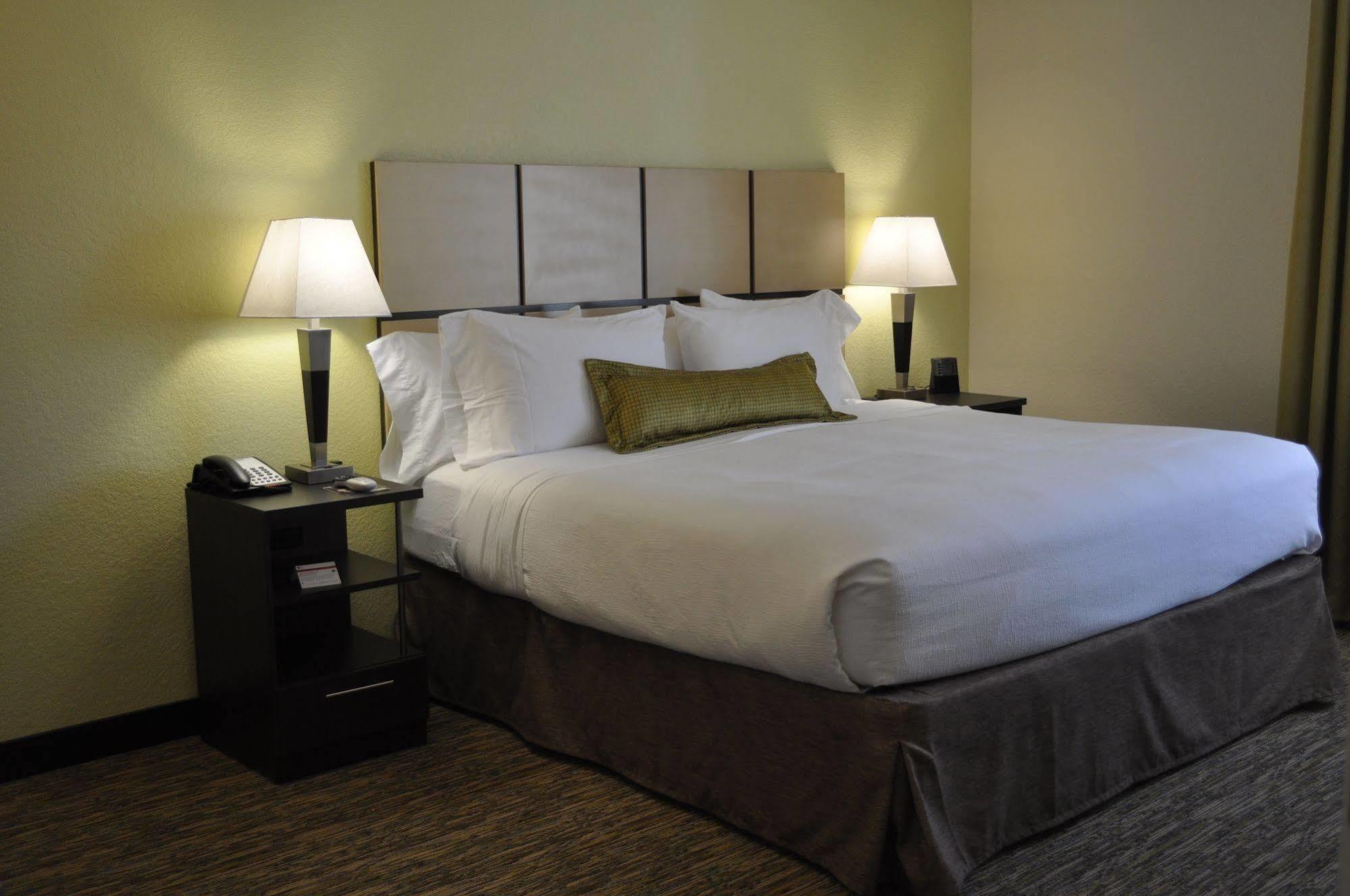 Candlewood Suites Bay City By Ihg Extérieur photo
